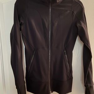 Lululemon Black contour jacket NEW CONDITION!